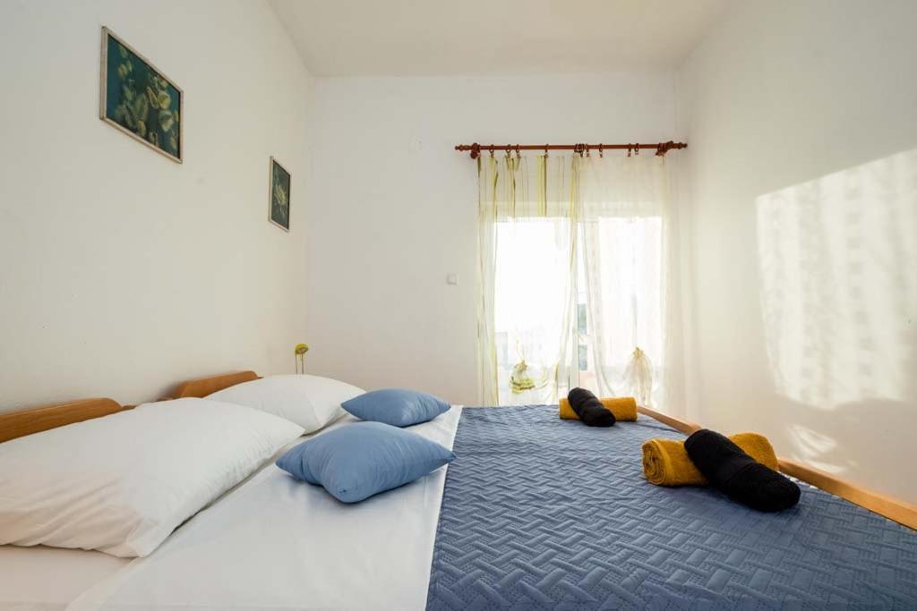 Apartmani Luka Banjol Exterior foto