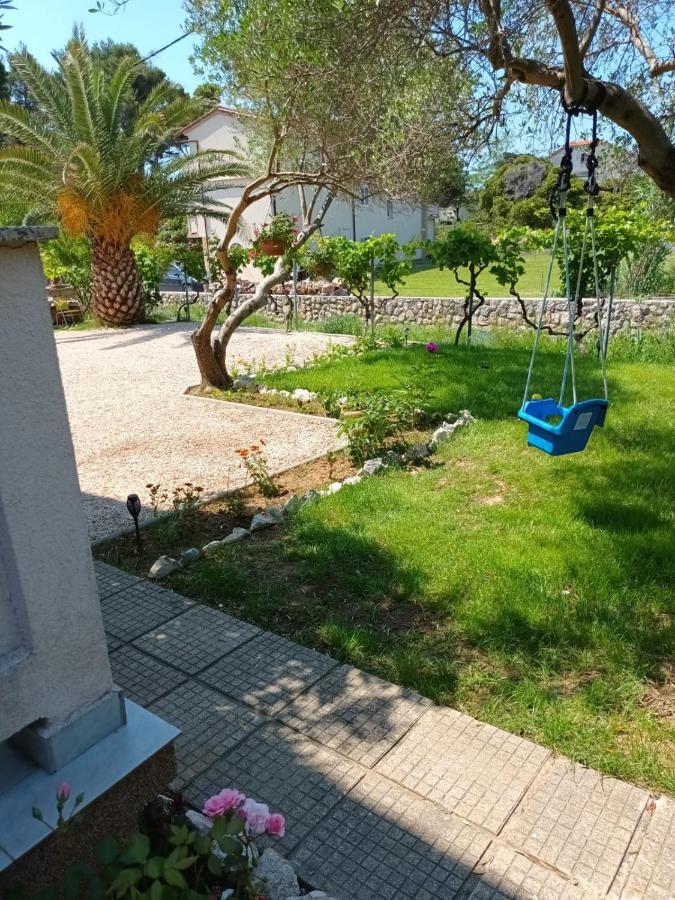 Apartmani Luka Banjol Exterior foto